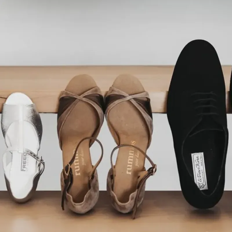 Dame Dansebutikken Brudesko|Salsasko Damer-Beige/brun ruskinds dansesko 6 cm hæl Rummos