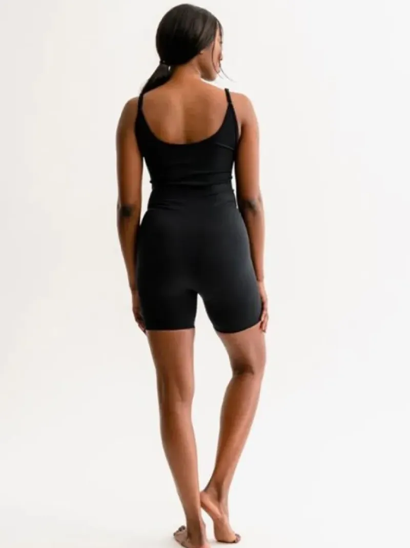 Dame Dansebutikken Heldragter Til Yoga|Heldragter Damer-Drop of Mindfulness Izzy rib kort jumpsuit i sort