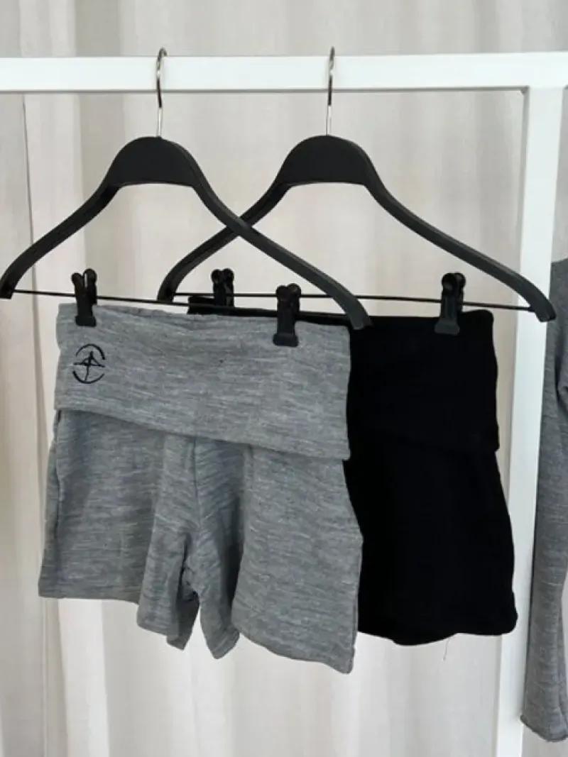 Dame Dansebutikken Ballet Strik Damer|Ballet Underdele Damer-Grå strik shorts til teen og damer Wear Moi