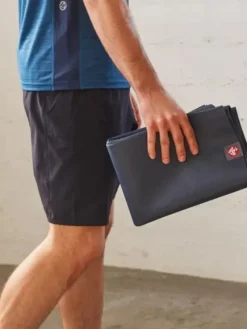 Dansebutikken Måtter Til Yoga-Manduka blå let travel måtte til yoga