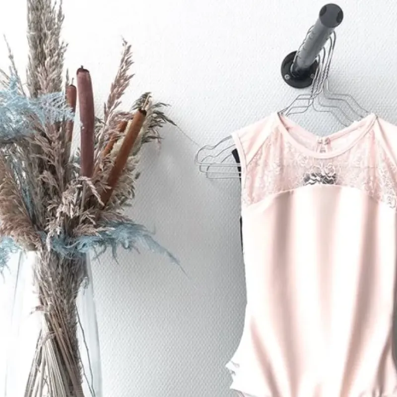 Dame Dansebutikken Balletdragter Damer-Pudderfarvet dragt m. blonde fra ballet Rosa