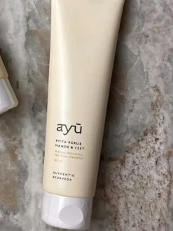 Dansebutikken Velvære-SCRUB 150 ML- AYÛ PITTA