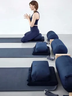Dansebutikken Andet Til Yoga-Simple Days navy yoga meditationspude