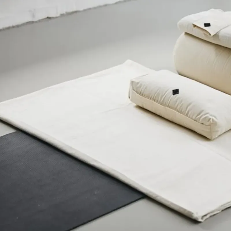 Dansebutikken Andet Til Yoga-Simple Days YOGA meditationspude i ivory