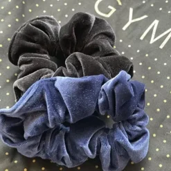 Dansebutikken Gymnastik Hårtilbehør|Hår Accessories-Sort velour hårelastik